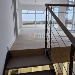 Velika Gorica, dvoetažni 3s+db, 141.91m2, terasa