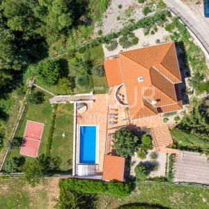 VEPRINAC - Predivna kuća s bazenom i pogledom na more