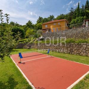 VEPRINAC - Predivna kuća s bazenom i pogledom na more