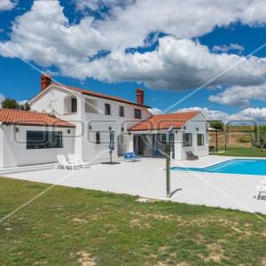 Vila na unikatnoj poziciji s neviđenim pogledom, Vrh (Istra)