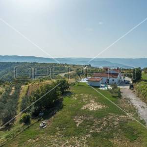 Vila na unikatnoj poziciji s neviđenim pogledom, Vrh (Istra)