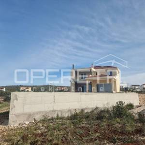 Vila s infinity bazenom i pogledom na more 