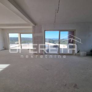 Vila s infinity bazenom i pogledom na more 