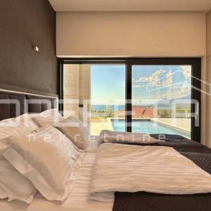 Vila s panoramskim pogledom na more i Velebit, 275m2
