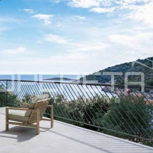 Vila u Stivašnici s vrhunskim pogledom na more i uvalu, 198,8 m2