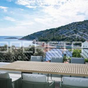 Vila u Stivašnici s vrhunskim pogledom na more i uvalu, 198,8 m2