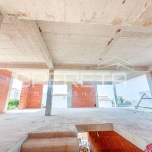 Vila u Stivašnici s vrhunskim pogledom na more i uvalu, 198,8 m2