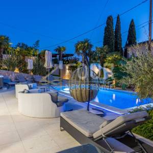 VILLA S DUŠOM - CRIKVENICA