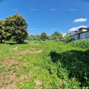 Vinkuran – Atraktivno zemljište s pogledom na more, samo 200 m od obale