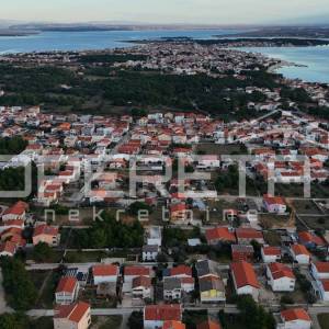 Vir - Kuća s dva apartmana – idealna za odmor ili investiciju