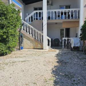 Vir, kuća s okućnicom površine 147m2, PRILIKA!