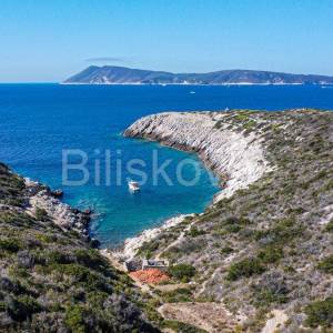 Vis, Komiža, poljoprivredno zemljište uz samo more