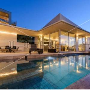 Vis Kut, nova dizajnerska villa s bazenom i pogledom na more
