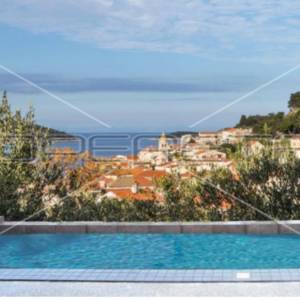 Vis Kut, nova dizajnerska villa s bazenom i pogledom na more