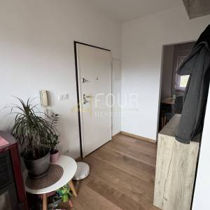 Viškovo, 60.01m2, 2s+db, lođa, pogled na more