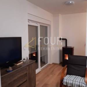 Viškovo, 60.01m2, 2s+db, lođa, pogled na more