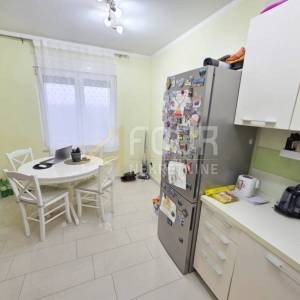 Viškovo, 84.32m2, dvoetažni stan 3s+db, terasa