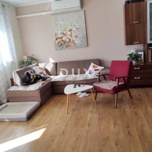 VIŠKOVO - dvosoban stan s lijepom okućnicom