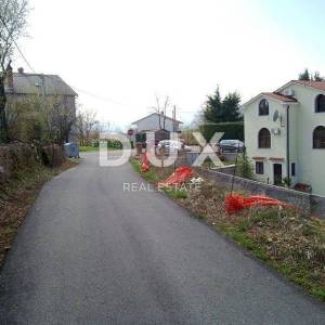 VIŠKOVO- građevinsko zemljište 810m2 za poslovno- stambenu ili stambenu zgradu- stanove/ obiteljsku kuću 