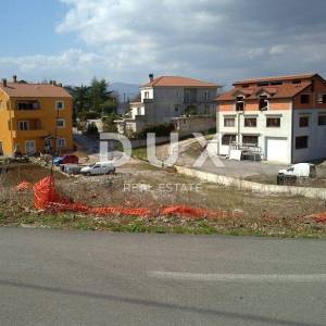 VIŠKOVO- građevinsko zemljište 1620m2 za poslovno- stambenu ili stambenu zgradu- stanove/ obiteljsku kuću 