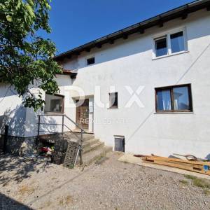 VIŠKOVO - kuća u centru, 300 m2