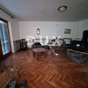 VIŠKOVO - kuća u centru, 300 m2