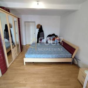 Viškovo - Marčelji, dvojna kuća - starina, garaža i konoba