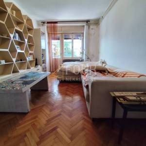 Viškovo - Marčelji, dvojna kuća - starina, garaža i konoba