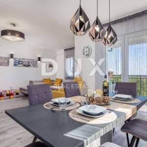VIŠKOVO, MARČELJI- exluzivni dvoetažni stan 144m2 s korištenjem bazena - pogled na more