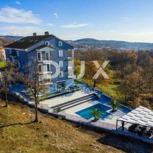 VIŠKOVO, MARČELJI- exluzivni dvoetažni stan 144m2 s korištenjem bazena - pogled na more
