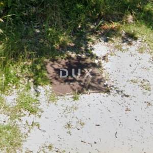 VIŠKOVO MARČELJI-  građevinsko zemljište 4701m2 sa pogledom na more za stambenu zgradu stanove/ obiteljsku kuću 