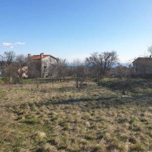 VIŠKOVO MARČELJI-  građevinsko zemljište 4701m2 sa pogledom na more za stambenu zgradu stanove/ obiteljsku kuću 