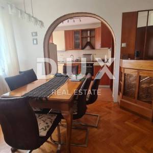 VIŠKOVO, MARČELJI - komforan 3s+db, garaža, pogled more