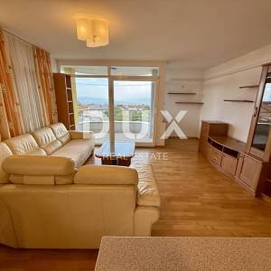 VIŠKOVO, MARINIĆI - 2S+DB, 74 m2 - GARAŽA i POGLED!