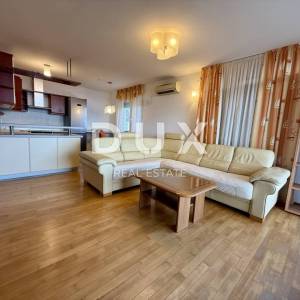 VIŠKOVO, MARINIĆI - 2S+DB, 74 m2 - GARAŽA i POGLED!
