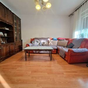 VIŠKOVO, MARINIĆI - 3S+DB s okućnicom od 290m2