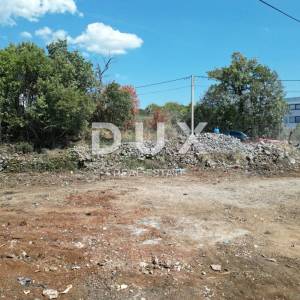 VIŠKOVO, MARINIĆI- građevinsko zemljište 1700m2 za stambenu zgradu - stanove/ obiteljsku kuću 