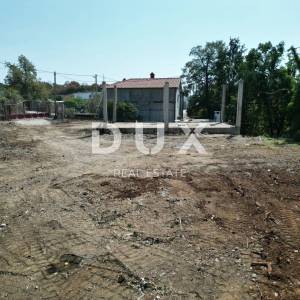 VIŠKOVO, MARINIĆI- građevinsko zemljište 1700m2 za stambenu zgradu - stanove/ obiteljsku kuću 