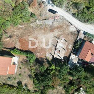 VIŠKOVO, MARINIĆI- građevinsko zemljište 1700m2 za stambenu zgradu - stanove/ obiteljsku kuću 
