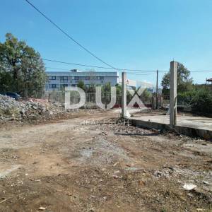 VIŠKOVO, MARINIĆI- građevinsko zemljište 1700m2 za stambenu zgradu - stanove/ obiteljsku kuću 