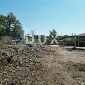 VIŠKOVO, MARINIĆI- građevinsko zemljište 1700m2 za stambenu zgradu - stanove/ obiteljsku kuću 