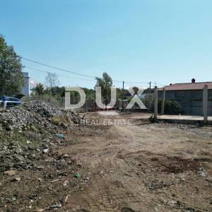 VIŠKOVO, MARINIĆI- građevinsko zemljište 1700m2 za stambenu zgradu - stanove/ obiteljsku kuću 