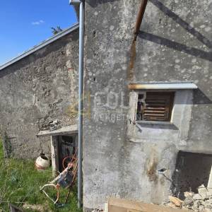 Viškovo, samostojeća kuća za adaptaciju, 120m2
