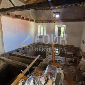 Viškovo, samostojeća kuća za adaptaciju, 120m2