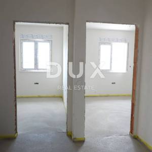 VIŠKOVO- stan u novogradnjii 87m2, DB+3S, 2.kat s pogledom na more 