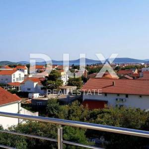 VODICE - dvoetažni stan, 105 m2 s panoramskim pogledom na otoke!