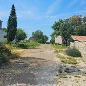Vodnjan, prodajemo građevinsku parcelu površine 971 m2.