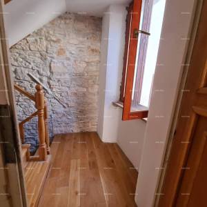 VODNJAN - Šarmantan stan u kamenoj kući