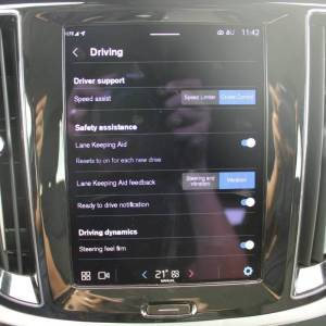 Volvo V60 2.0D B4 AUTOMATIK *LED, NAVIGACIJA, KAMERA*