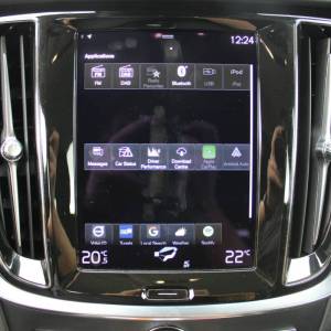 Volvo V60 Karavan 2.0D B4 AUTOMATIK *LED,NAVIGACIJA,KAMERA*